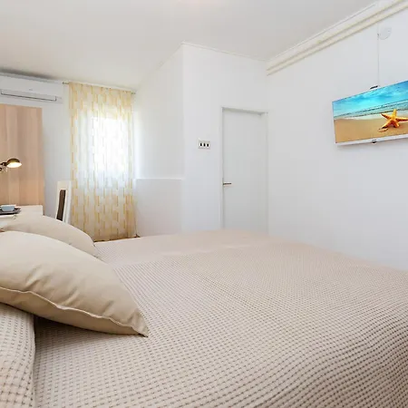 Mira Double With Private Bathroom Διαμέρισμα *